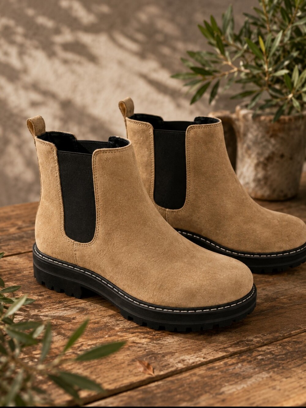 Marc Fisher Suede Boots  Tan Lug Sole chunky Chelsea Twilight Vibes Sz 6.5